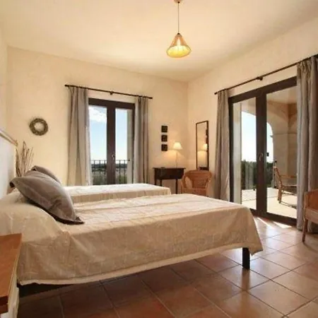 Dom wakacyjny Majestaetische Mit Pool In S'horta