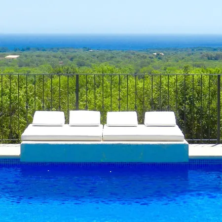 Majestaetische Mit Pool In S'horta *